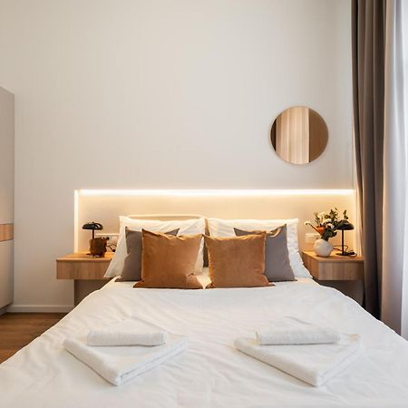 You Boutique Suites, Best Location By Bqa Budapest Exteriör bild